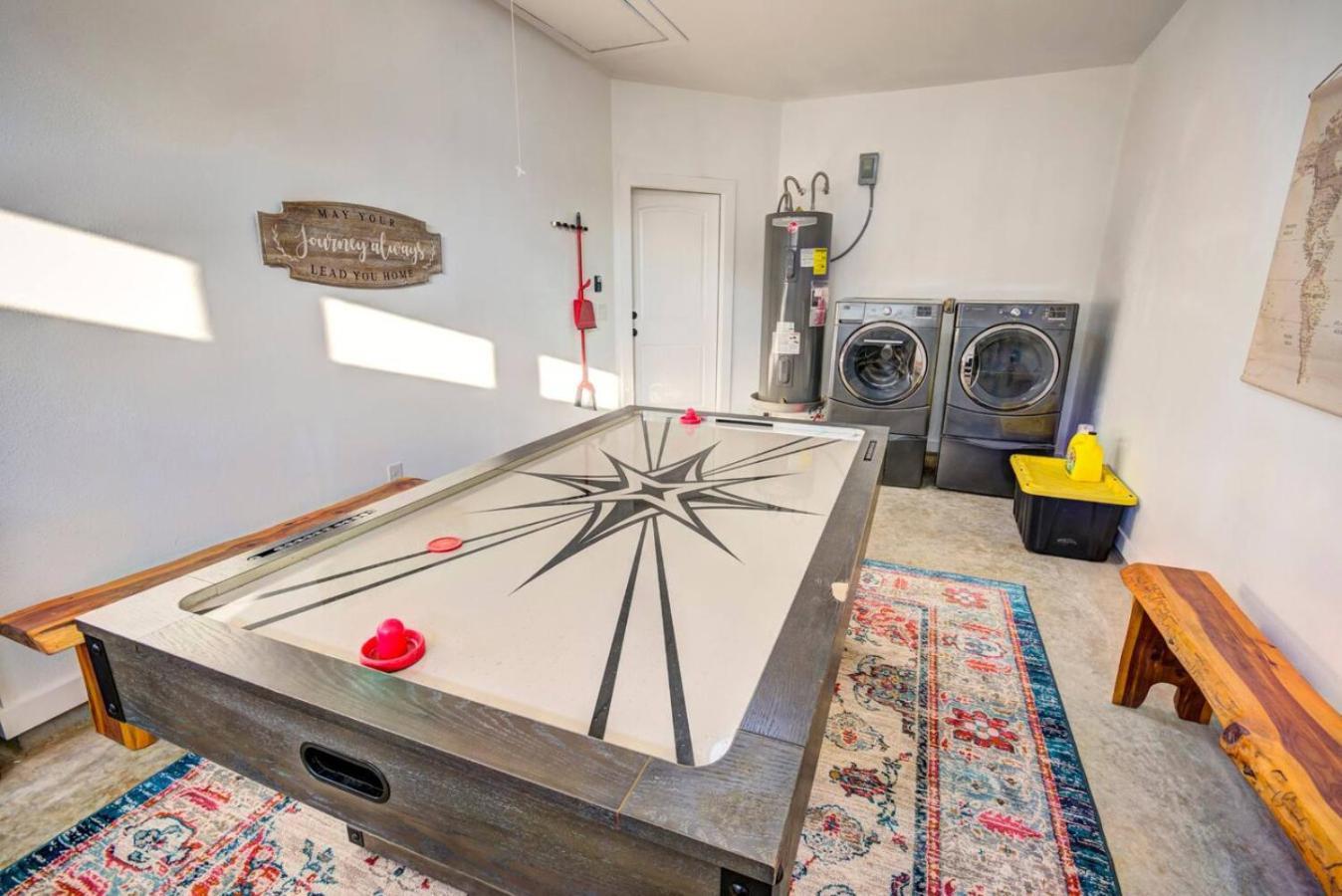 The Lodge At Little Ranches Central Sleeps 26 Wimberley Eksteriør billede