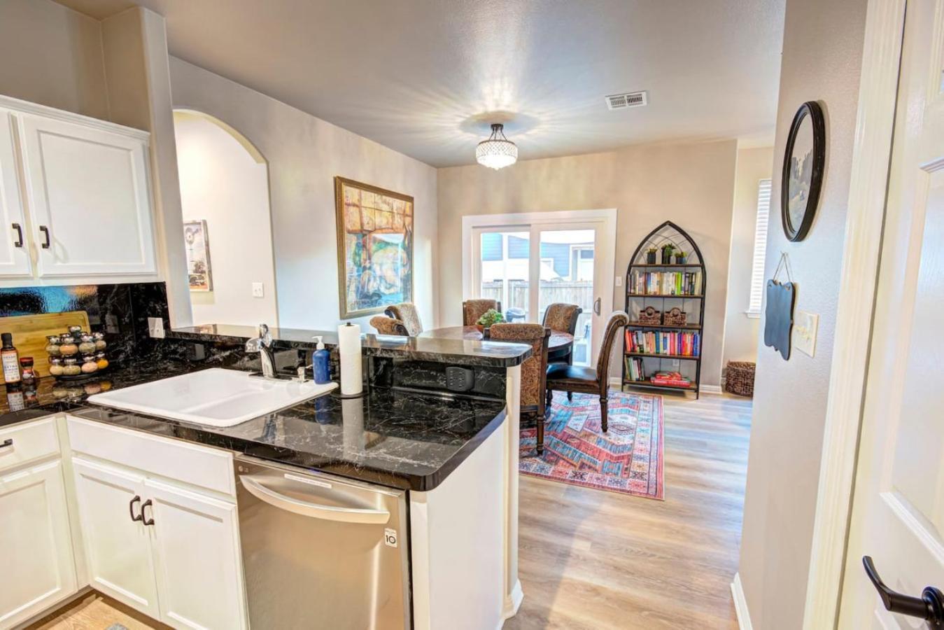 The Lodge At Little Ranches Central Sleeps 26 Wimberley Eksteriør billede