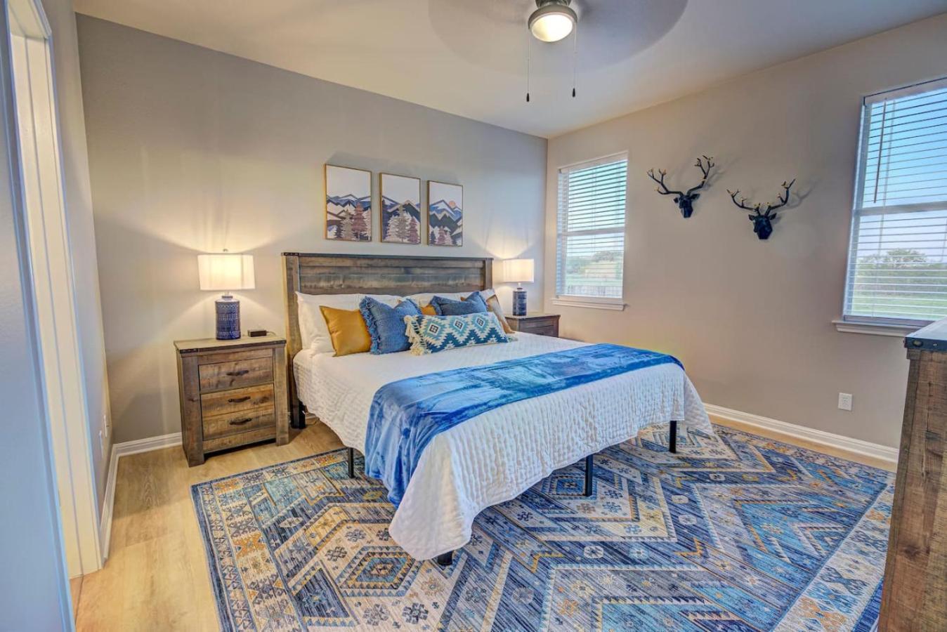 The Lodge At Little Ranches Central Sleeps 26 Wimberley Eksteriør billede